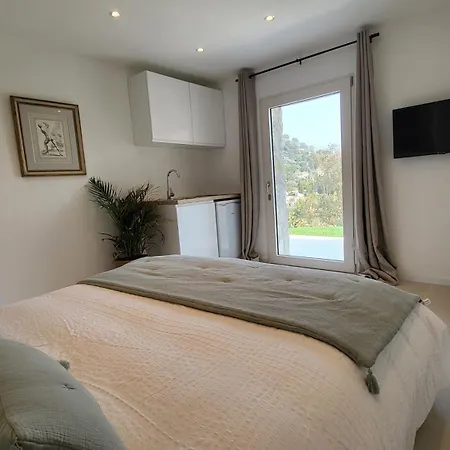 Ideal Aparthotel *