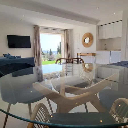 Ideal Aparthotel *